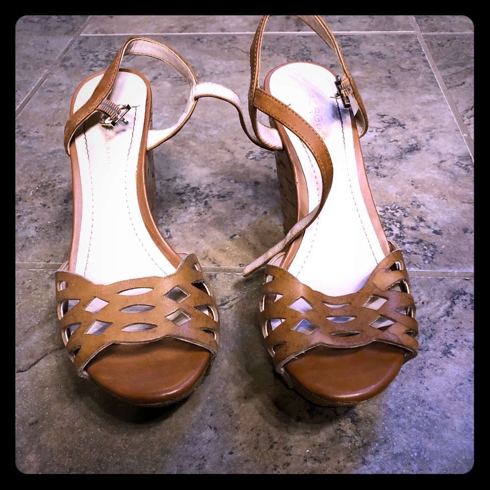 BCBG wedge sandals size 7